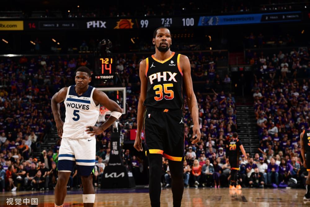 随着她的不 随着她的不